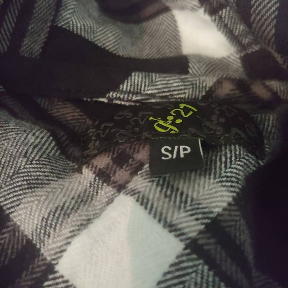 Flannel With Hood - Picture 3 of 3